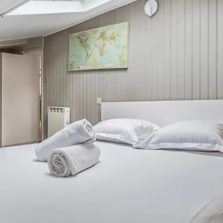 Apartamento Bright And Charming Flat With Ac In Gold Triangle - Welkeys